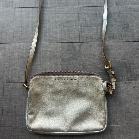 Marc Jacobs Handbags - Marc Jacobs Shoulder Bag